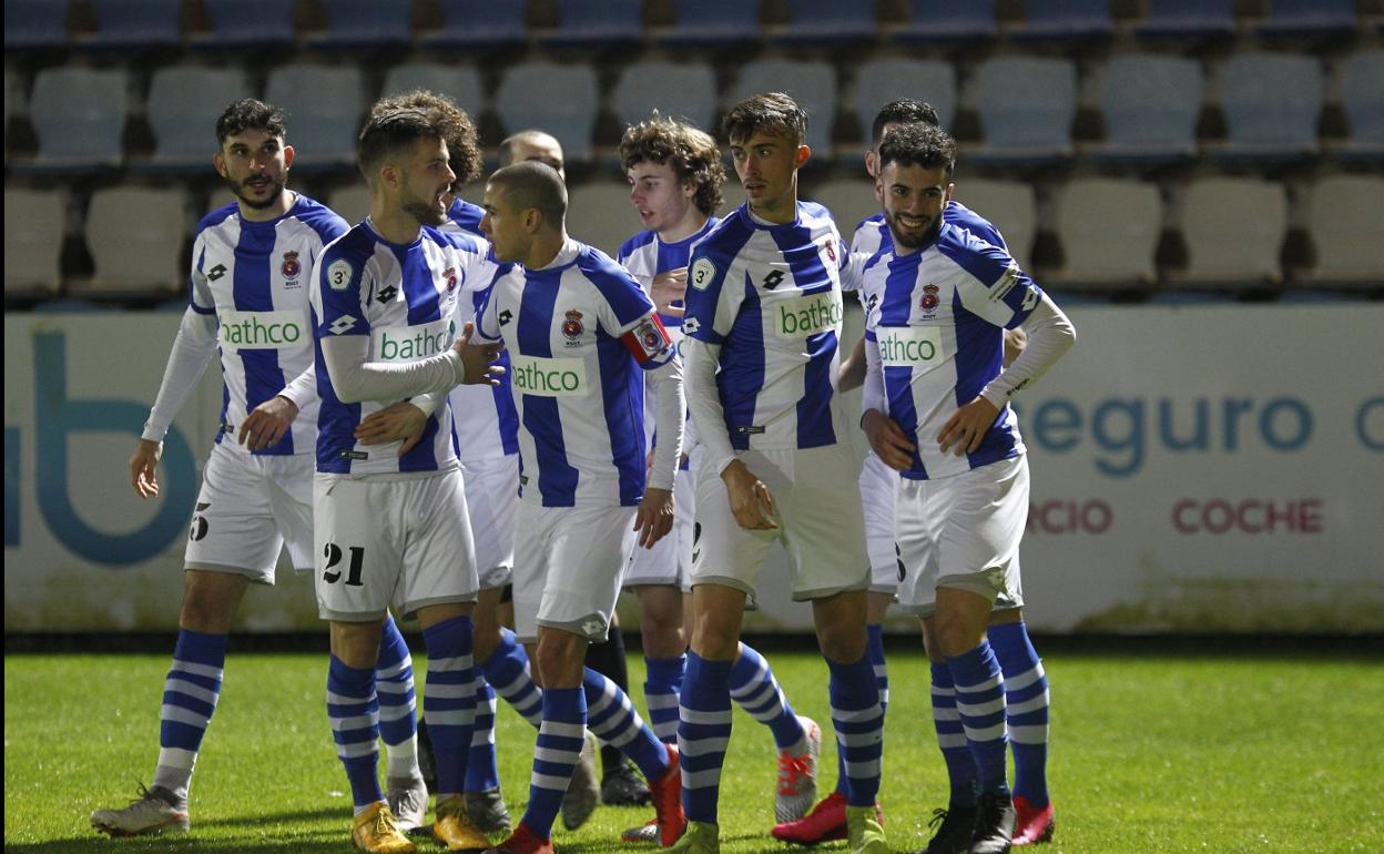 La plantilla de la Gimnástica está dispuesta a dar hoy la sorpresa en la primera eliminatoria copera. 