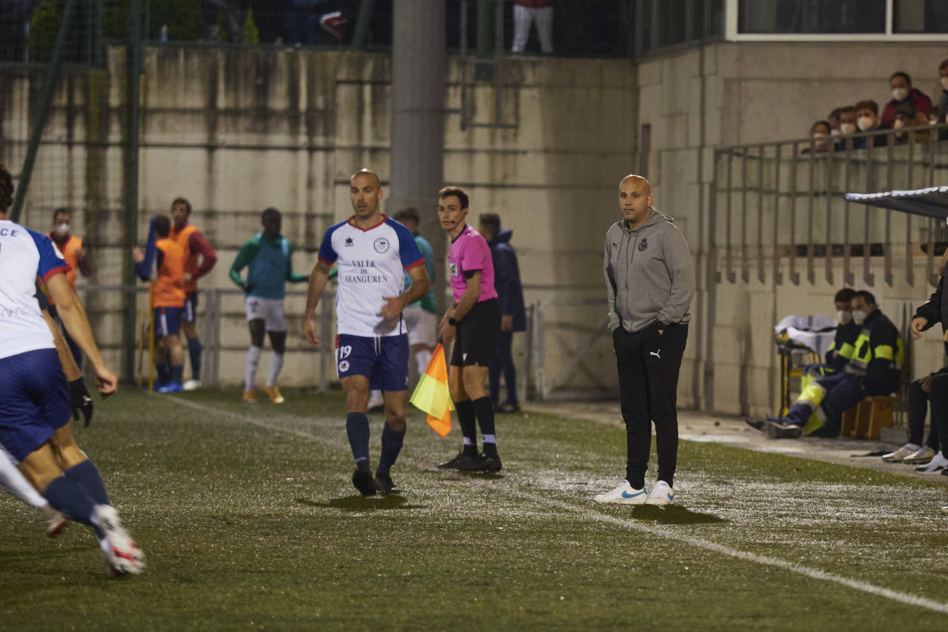 Pésimo partido en el que los verdiblancos apenas han pisado campo rival y no han dispuesto de ocasiones de gol.