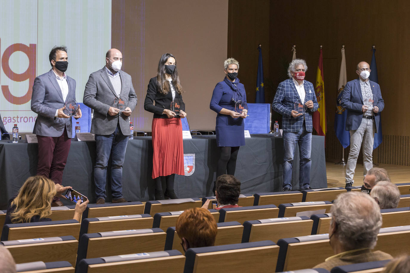 La Academia Cántabra entrega sus premios anuales a destacados profesionales y restaurantes en un contexto de máximas restricciones y agravios comparativos