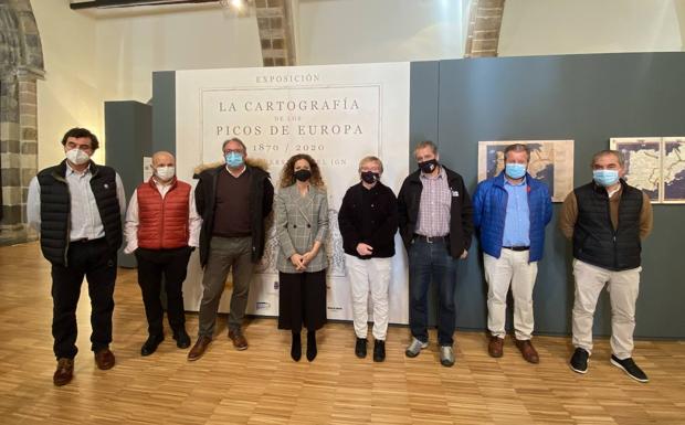 Asistente a la presentación de la exposición en Potes.