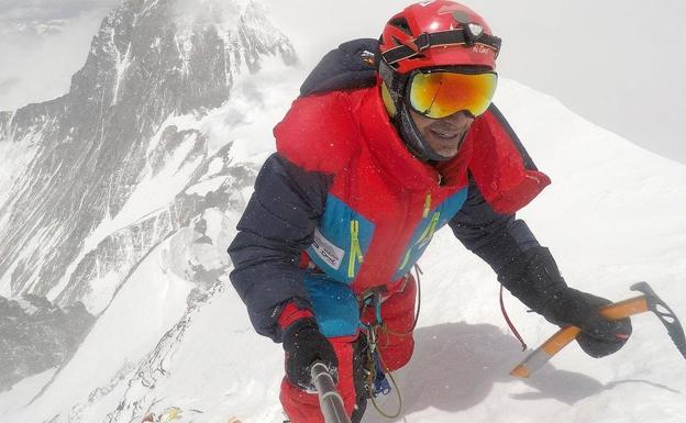 Sergi Mingote: «Subir el K2 en invierno es el último gran reto del alpinismo»