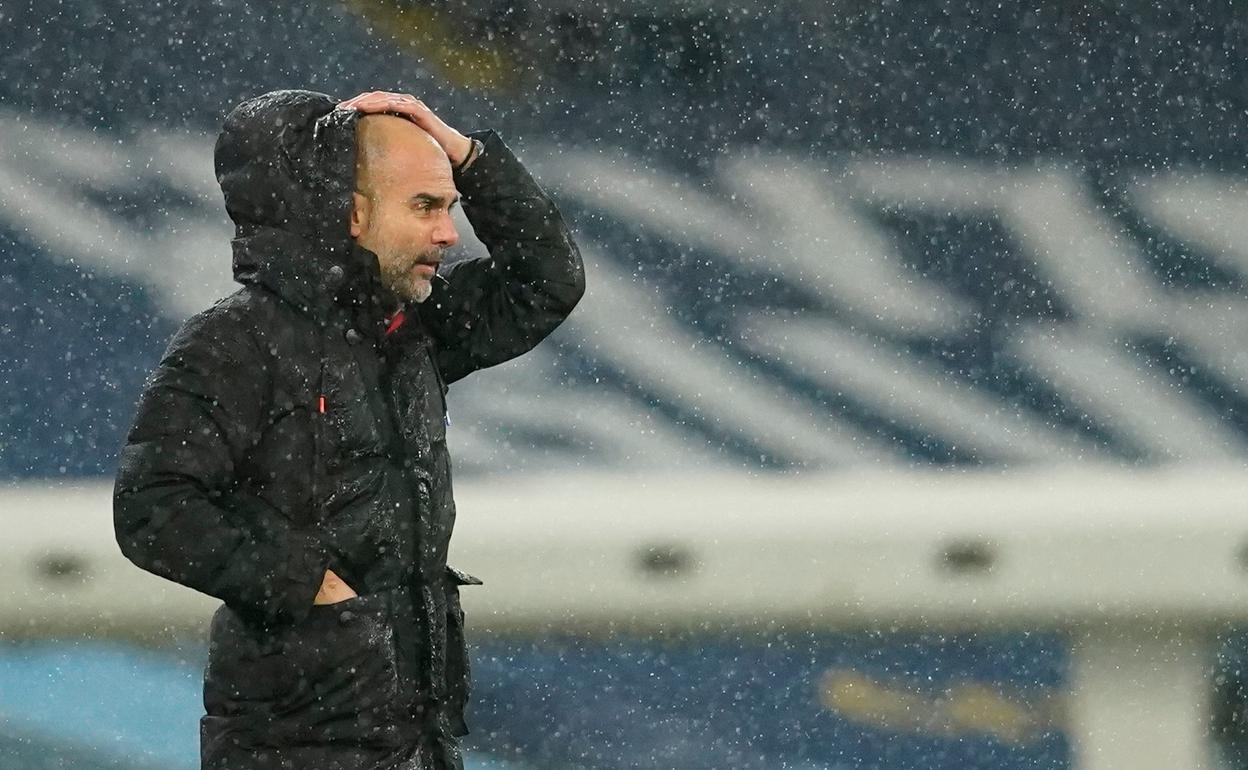 Pep Guardiola, durante un partido del City.