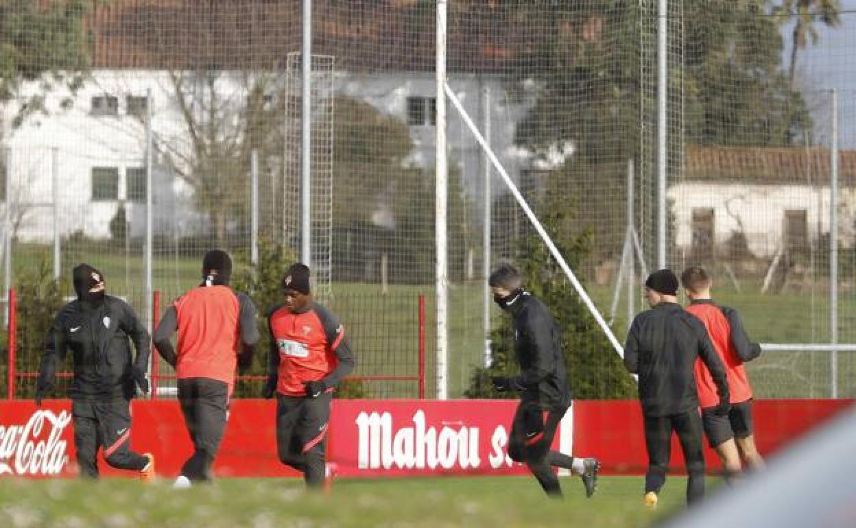 Sesión de entrenamiento del Sporting este sábado. 