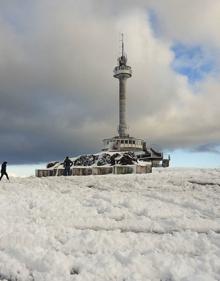 Imagen secundaria 2 - Nieve en Peña Cabarga.