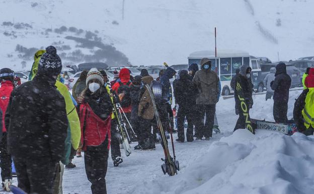 La acumulación de nieve permite abrir 21 de las 23 pistas en la estación de esquí de Alto Campoo