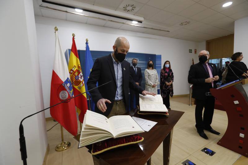 El consejero de Sanidad, Miguel Rodríguez, preside la toma de posesión de Virginia García como secretaria general de su departamento, y de Reinhard Wallmann como director general de Salud Pública, en el Gobierno.