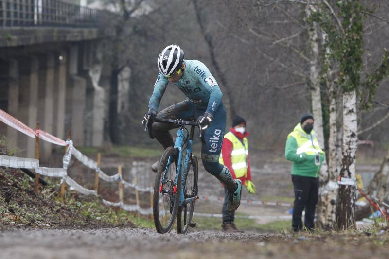 El cántabro Gonzalo Inguanzo (Teika) se quedó fuera del podio en la prueba para la categoría sub-23 del Campeonato de España que se celebra en el circuito de El Patatal, en Torrelavega.