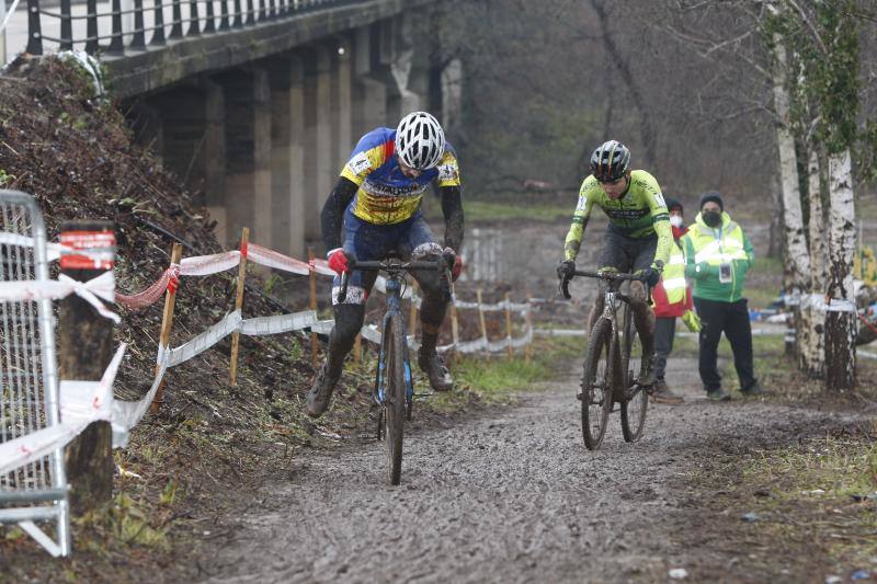 El cántabro Gonzalo Inguanzo (Teika) se quedó fuera del podio en la prueba para la categoría sub-23 del Campeonato de España que se celebra en el circuito de El Patatal, en Torrelavega.