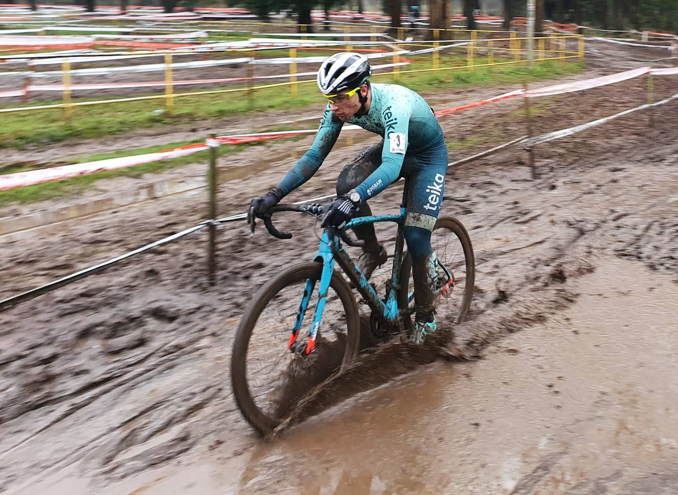 El cántabro Gonzalo Inguanzo (Teika) se quedó fuera del podio en la prueba para la categoría sub-23 del Campeonato de España que se celebra en el circuito de El Patatal, en Torrelavega.