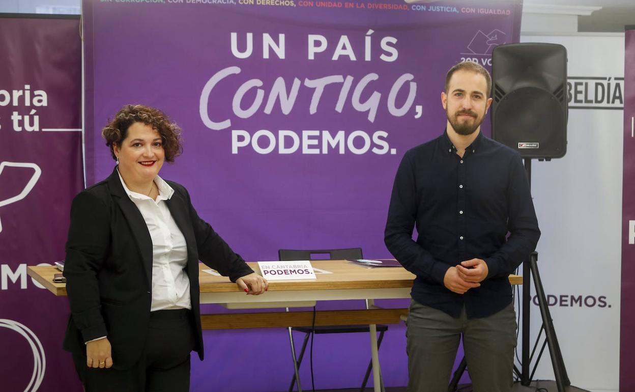 Coordinador autónomico en Cantabria, Luis del Piñal, y la secretaria de Organización, Mercedes González,