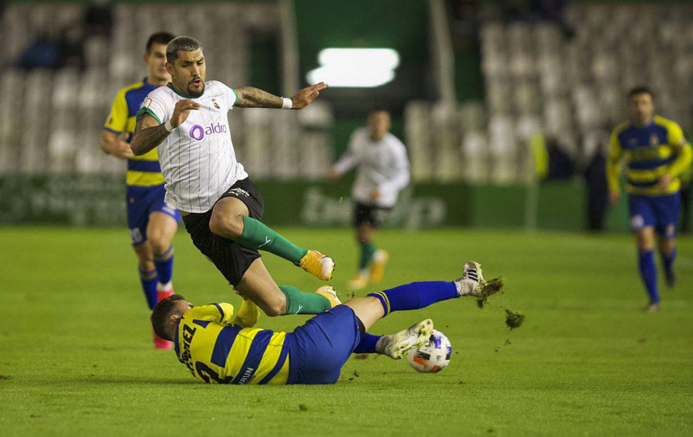 El Racing agrava su crisis tras caer de nuevo contra el Real Unión en El Sardinero.