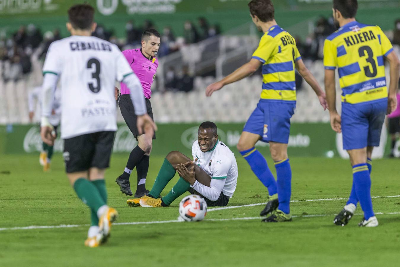 El Racing agrava su crisis tras caer de nuevo contra el Real Unión en El Sardinero.