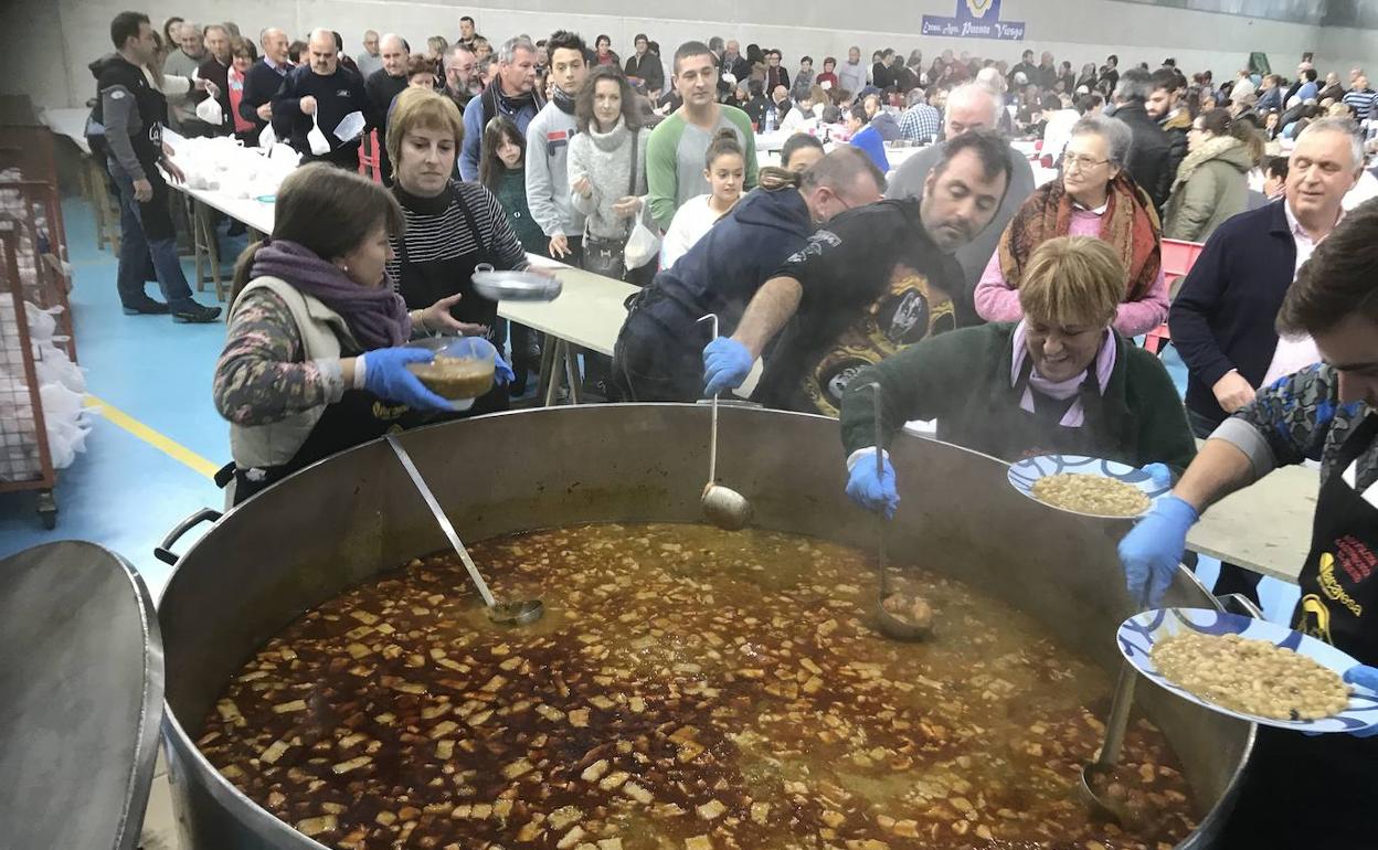 Cuando San Sebastián se convirtió en una fiesta de perolas, ollas y mucho vino