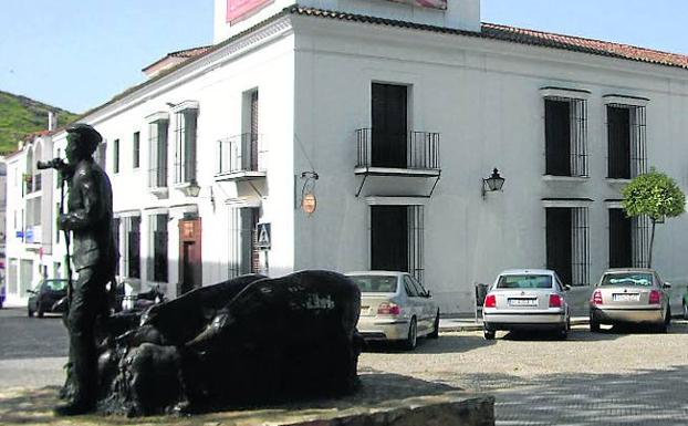 Edificio que alberga el Museo del Jamón. 