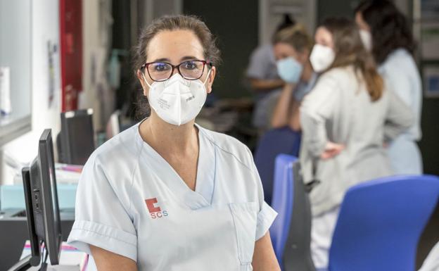 Nuria Marina, en la UCI Covid de Valdecilla.