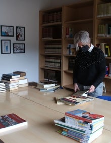 Imagen secundaria 2 - La biblioteca sin estrenar de Riotuerto