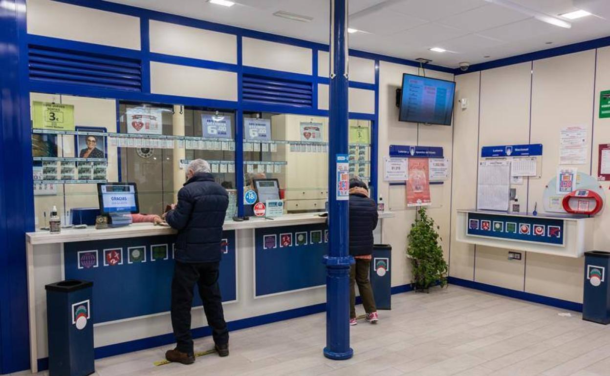 Sin acertantes de primera categoría, cuatro son los boletos premiados de segunda. 