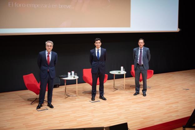 De izquierda a derecha: Antonio Espasa, Gerardo Puerta y Pablo Rodriguez Arias, el jueves en el auditorio Luca de Tena, en Madrid