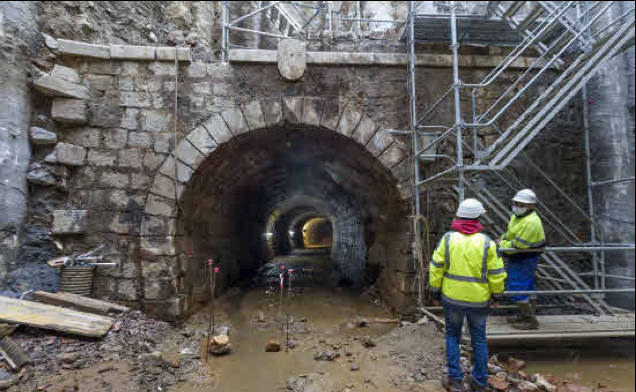 Obras en el antiguo túnel de Tetuán.