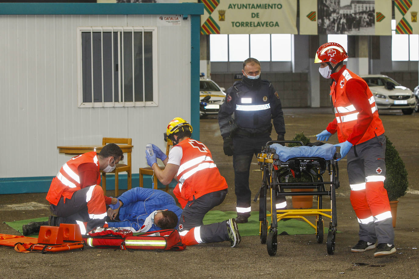 Fotos: Torrelavega, de película tras el simulacro policial