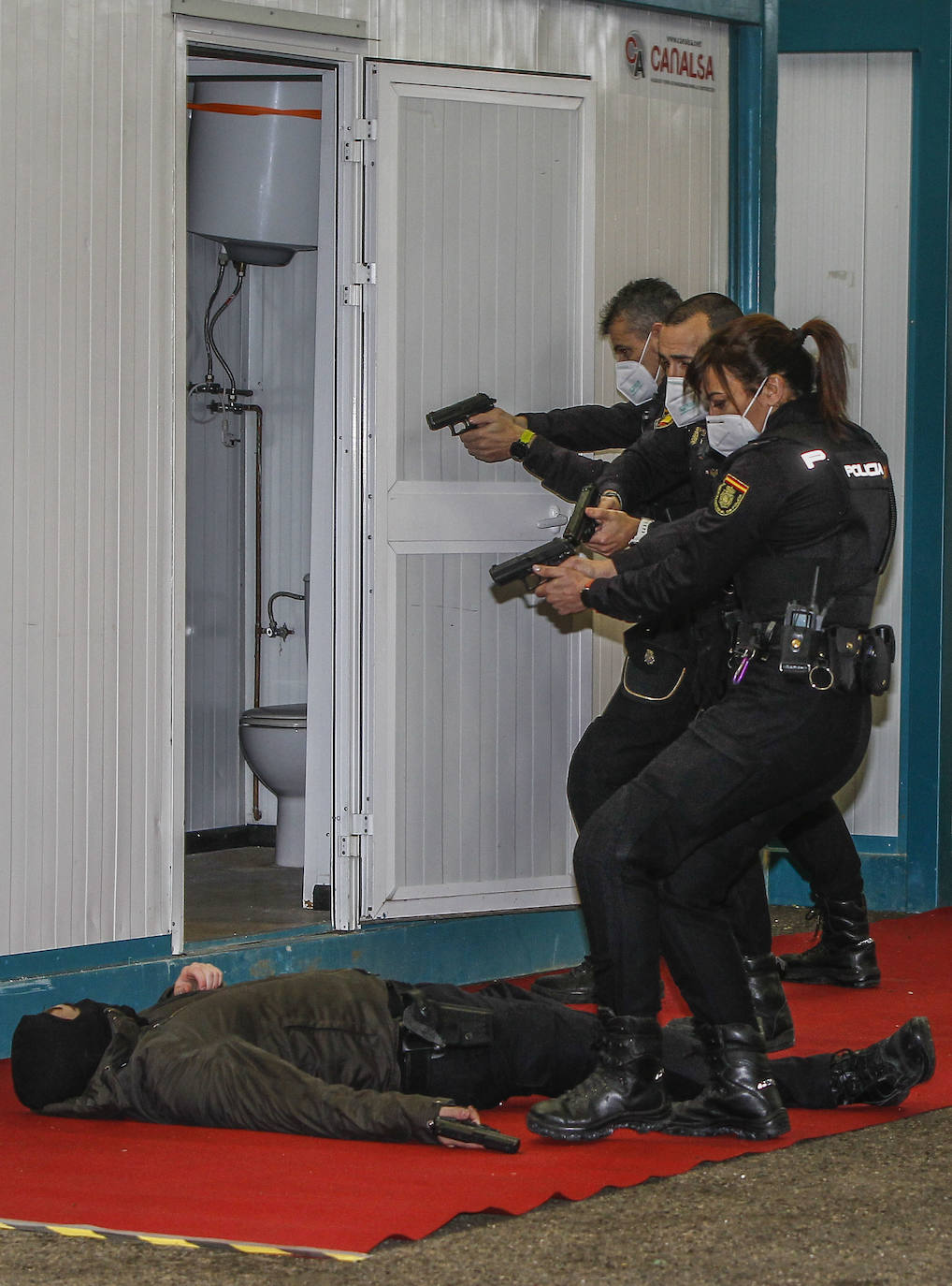 Fotos: Torrelavega, de película tras el simulacro policial