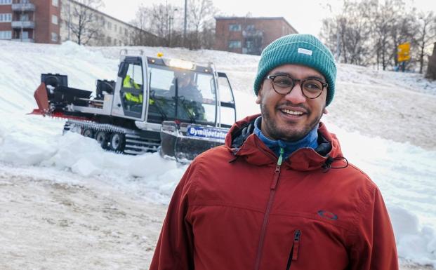 Montan pistas de esquí en cuatro parques del centro de Oslo con nieve artificial