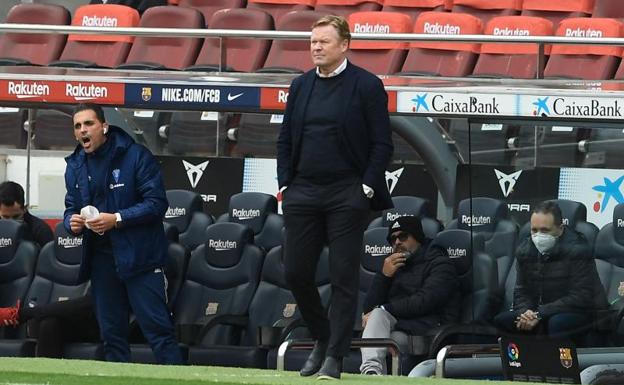 Ronald Koeman, durante el partido ante el Cádiz. 