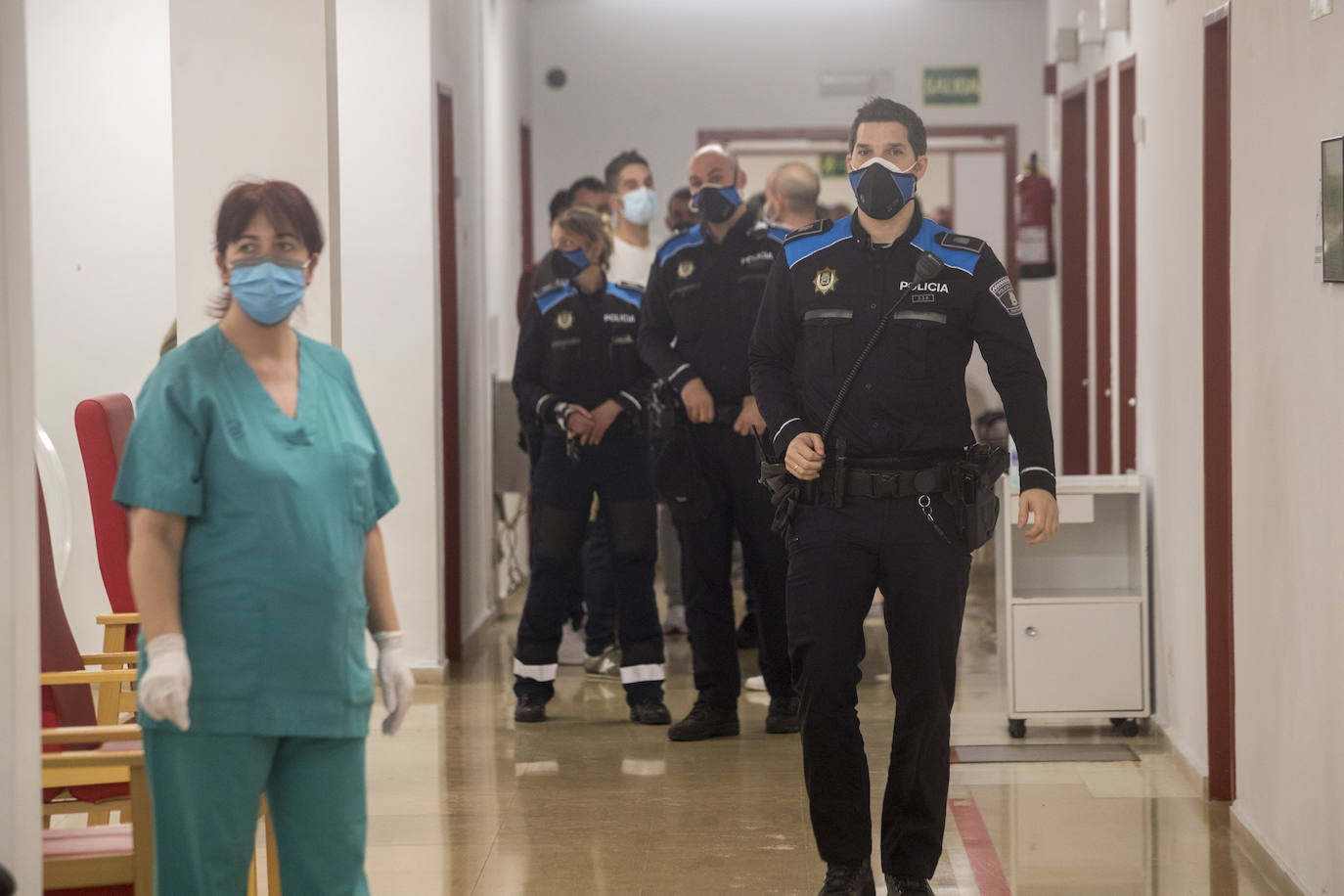 Los policías de Santander han recibido ya la primera dosis de la vacuna de AstraZeneca.