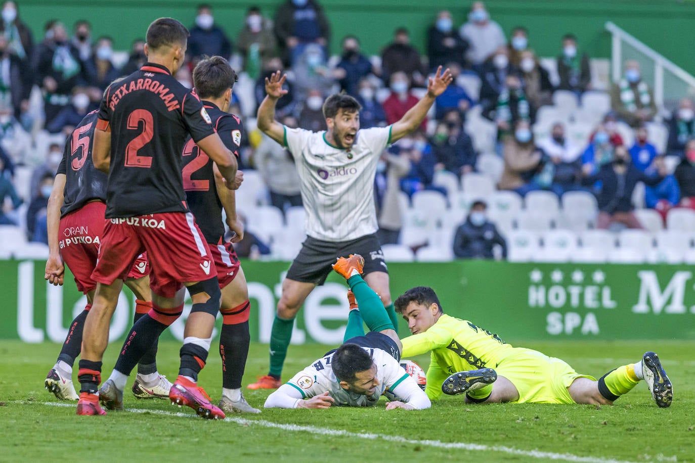 Fotos: Las imágenes del Racing- Real Sociedad B