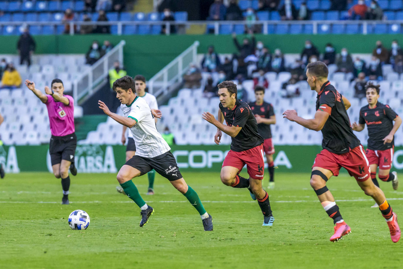 Fotos: Las imágenes del Racing- Real Sociedad B