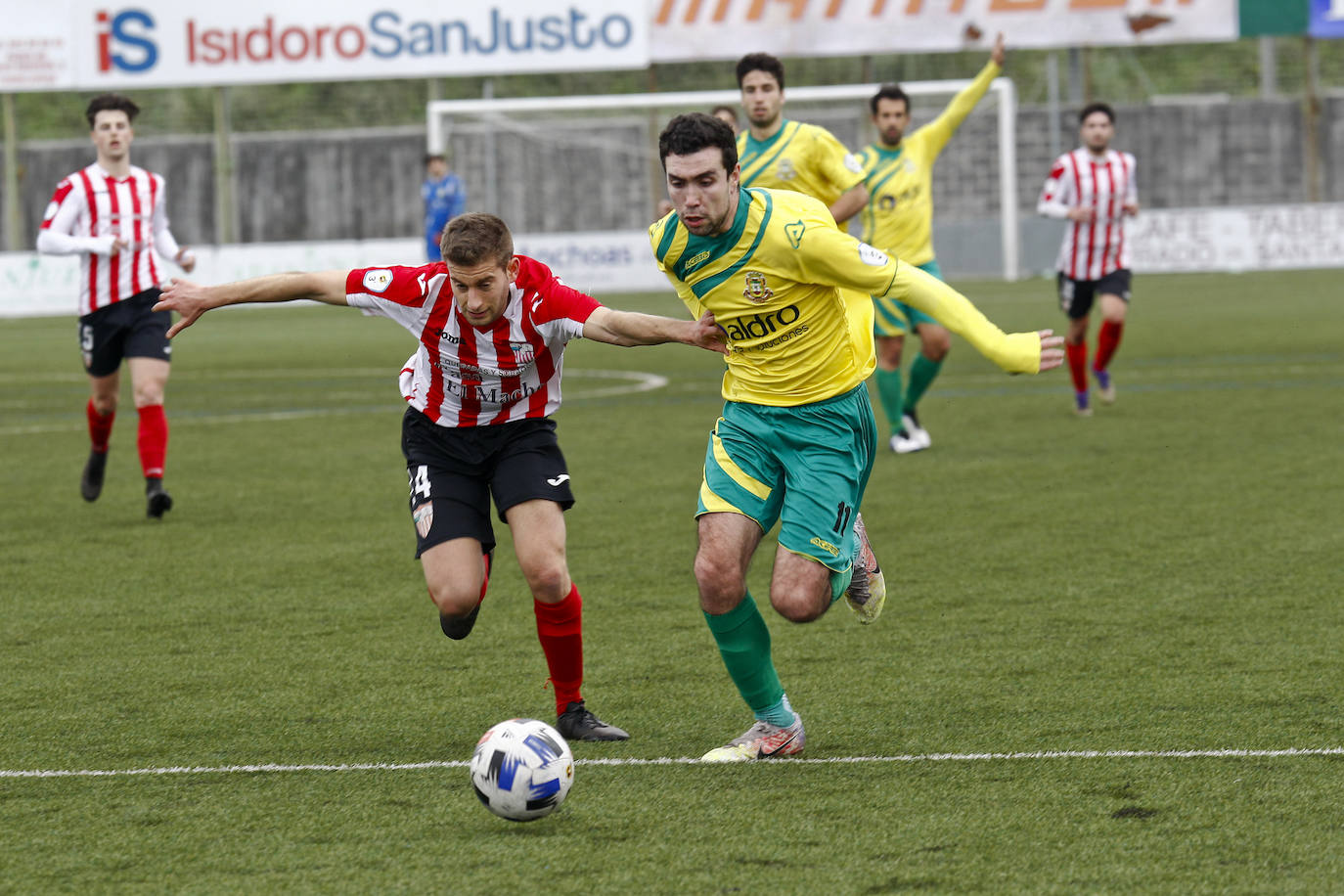 El triunfo taniego ante el Selaya y el empate de sus perseguidores, Escobedo y Gimnástica, asegura su primer puesto cuando acabe la fase