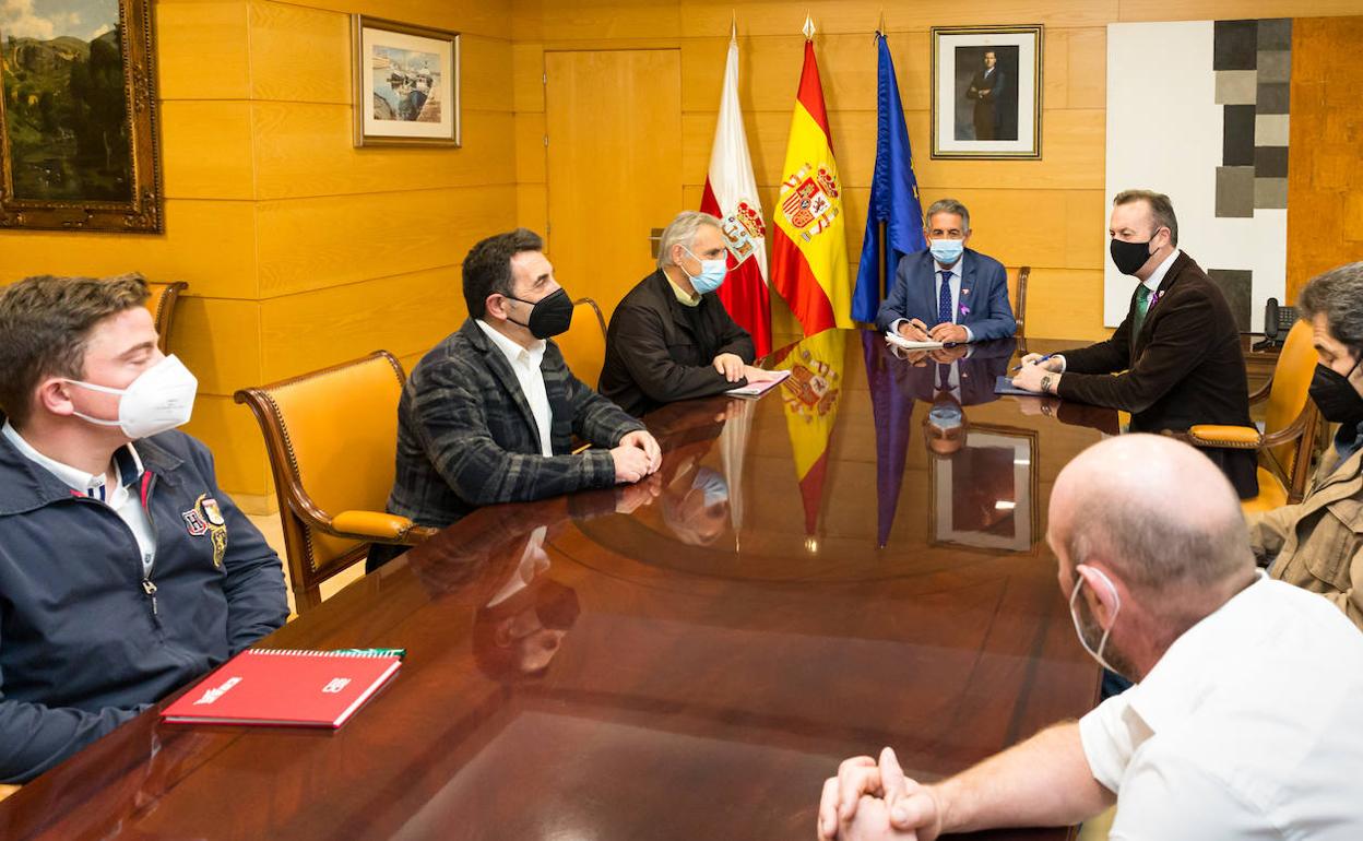 Reunión de los sindicatos agrarios con el Gobierno.