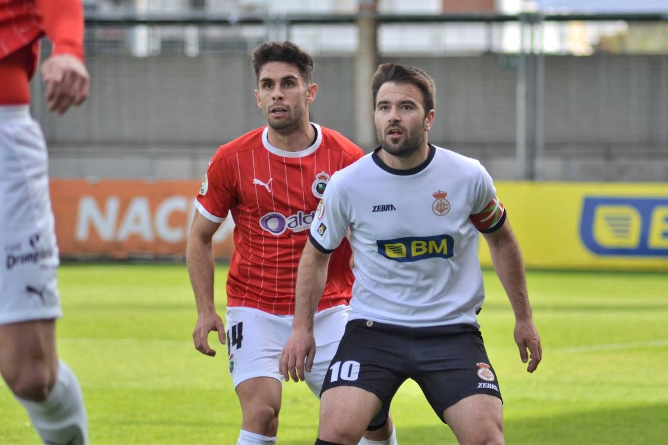 Fotos: El Racing logra tres valiosos puntos en Irún