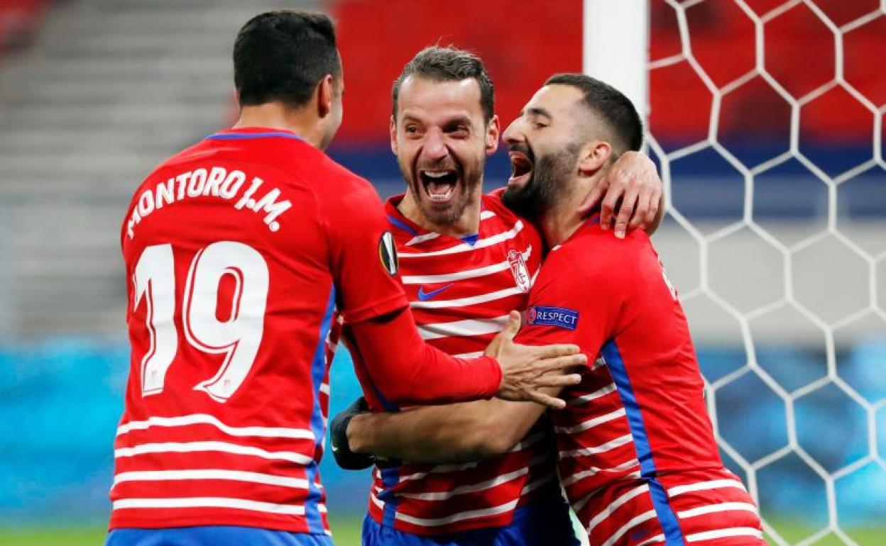 Roberto Soldado celebra su gol al Molde, decisivo.