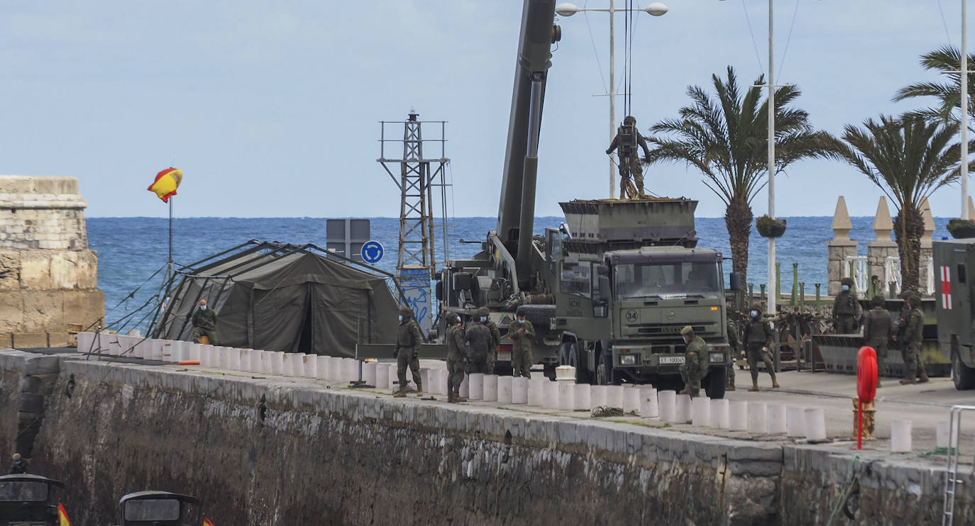 El Regimiento de Pontoneros Número 12 del Ejército de Tierra, de maniobras en Castro Urdiales