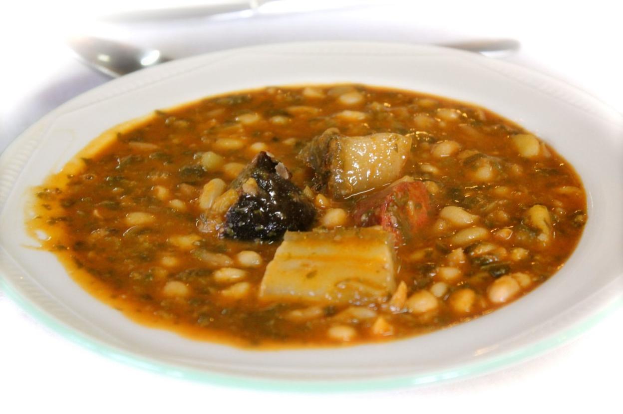 El cocido montañés se envasa listo para calentar y comer.