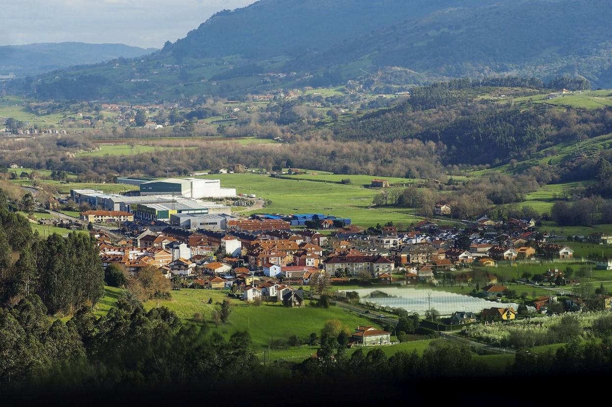 Al fondo de la imagen, los terrenos donde se ubicará el futuro centro logístico. 