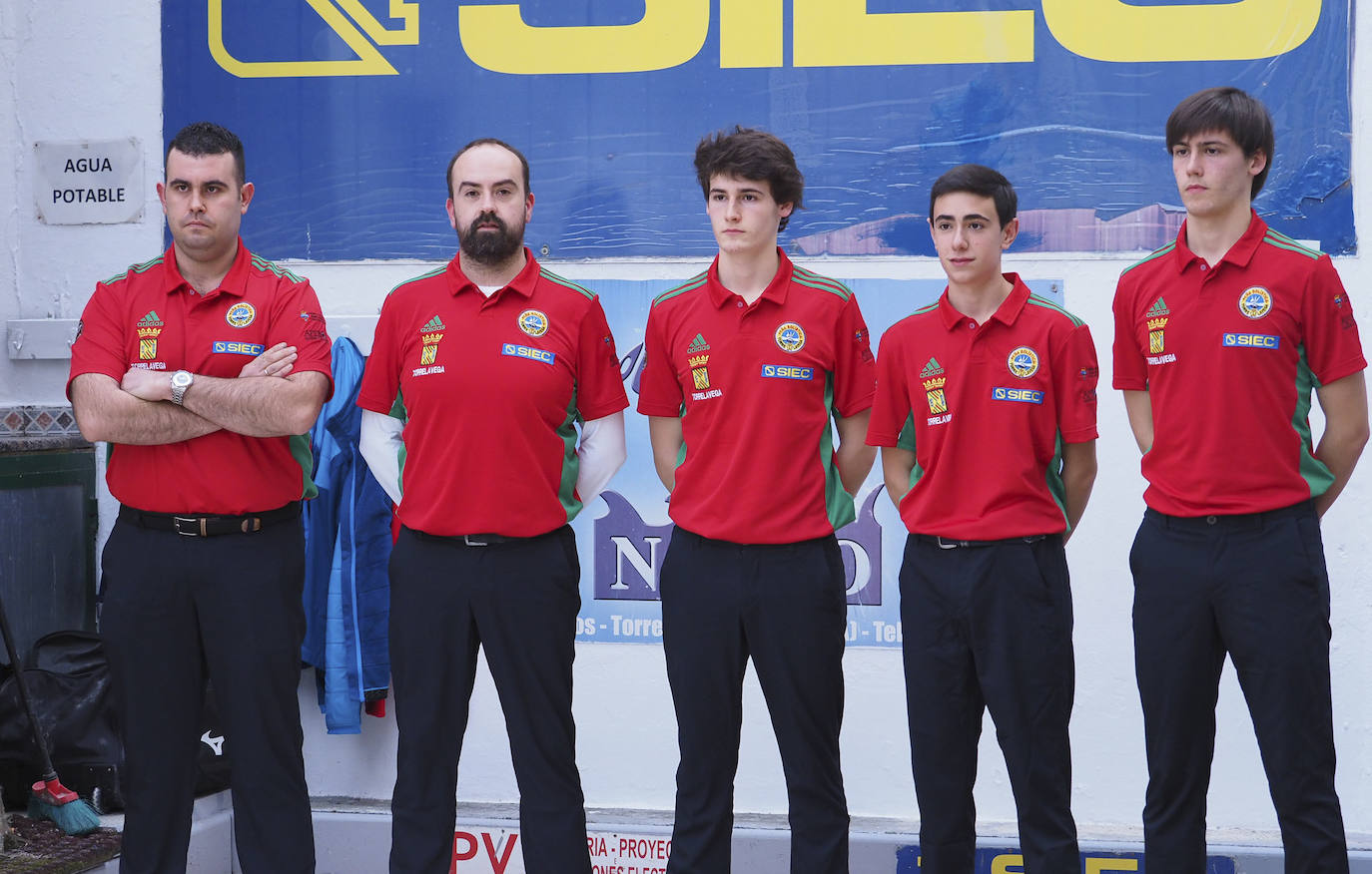 Mario Herrero, Víctor de la Torre, Mario Pellón, Marcos Sobejano y Ángel Pellón, el plantel de la Bolística. 