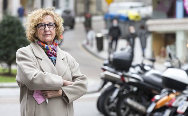 Ana María Chaparro, este viernes, como cada día, desayunó en una cafetería del centro de Santander. 