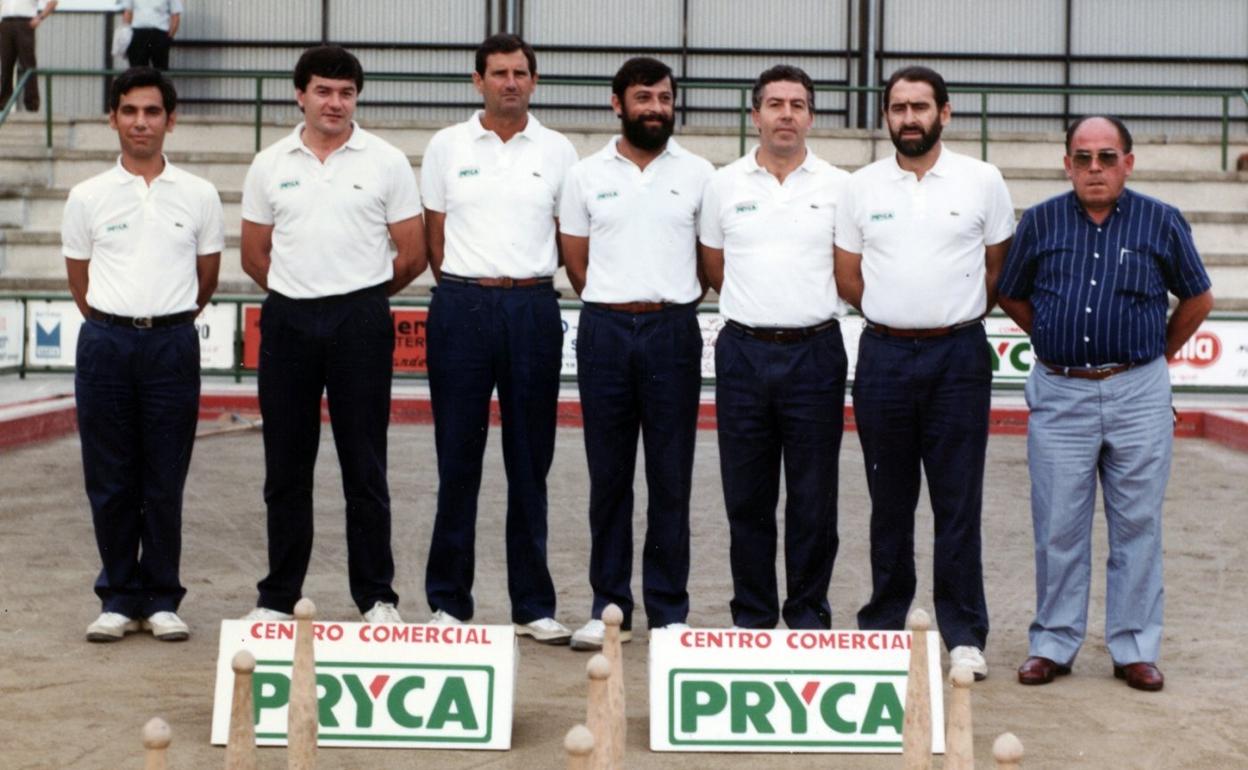 Paco Fernández (pinche), Secundino, Lin, Javier Pérez, Marcos, Castanedo y Mateo Grijuela (presidente).