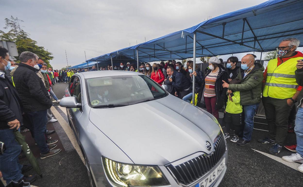 El presidente regional, en el momento de llegar a Treto.