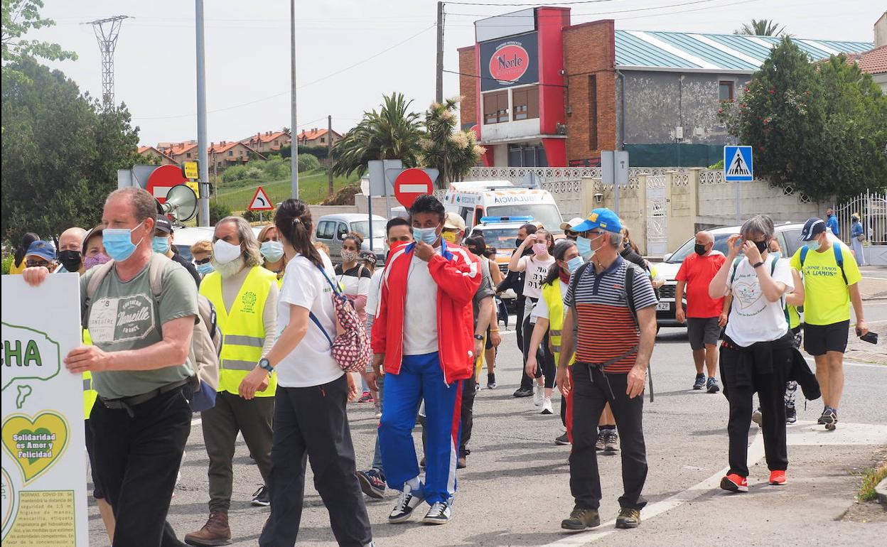 Un instante de la marcha solidaria que este domingo ha recorrido la región.