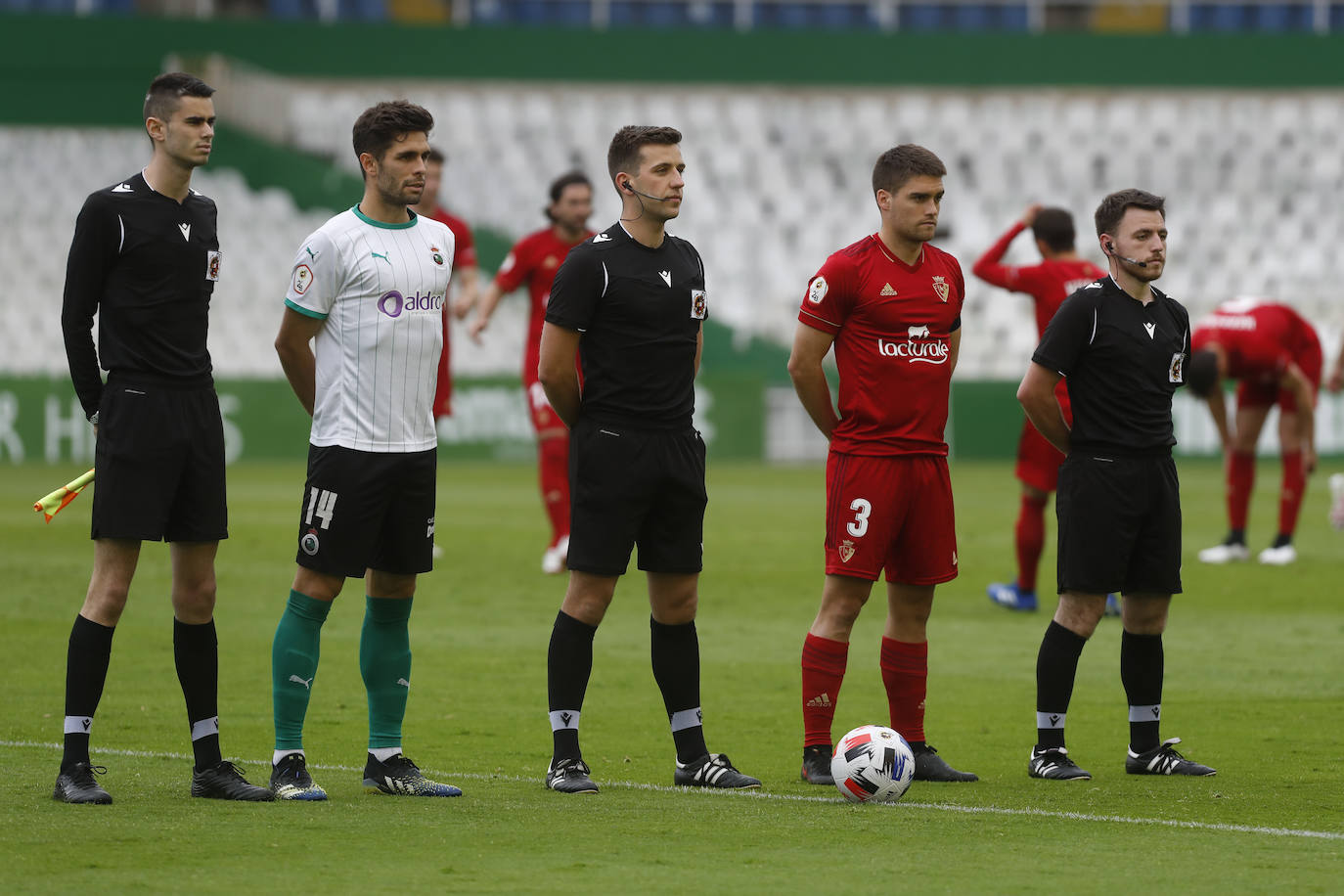 Imágenes del encuentro Racing-Osasuna B.