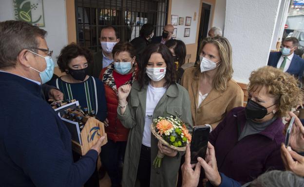 Ayuso redobla los elogios a la libertad como argumento de fin de campaña