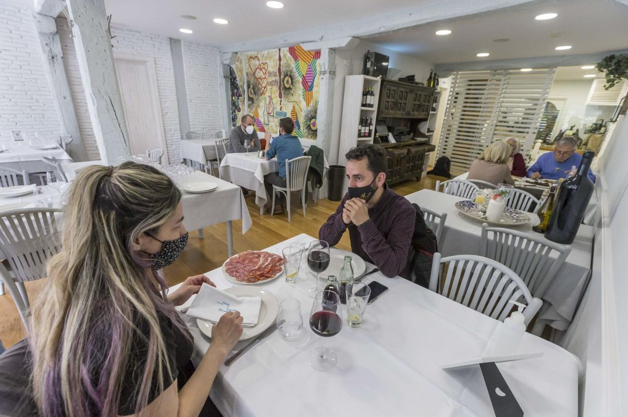 Las restricciones en la hostelería no decaerán aunque finalice el estado de alarma. 