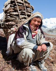 Imagen secundaria 2 - El cántabro Pablo Enríquez recauda fondos para los sherpas nepalíes