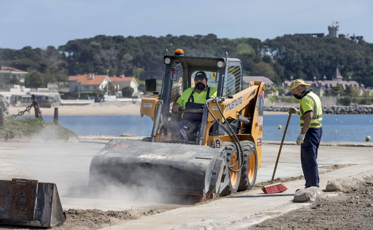 El paro sube en 34 personas en abril en Cantabria, pero baja un 1,5% con respecto a hace un año