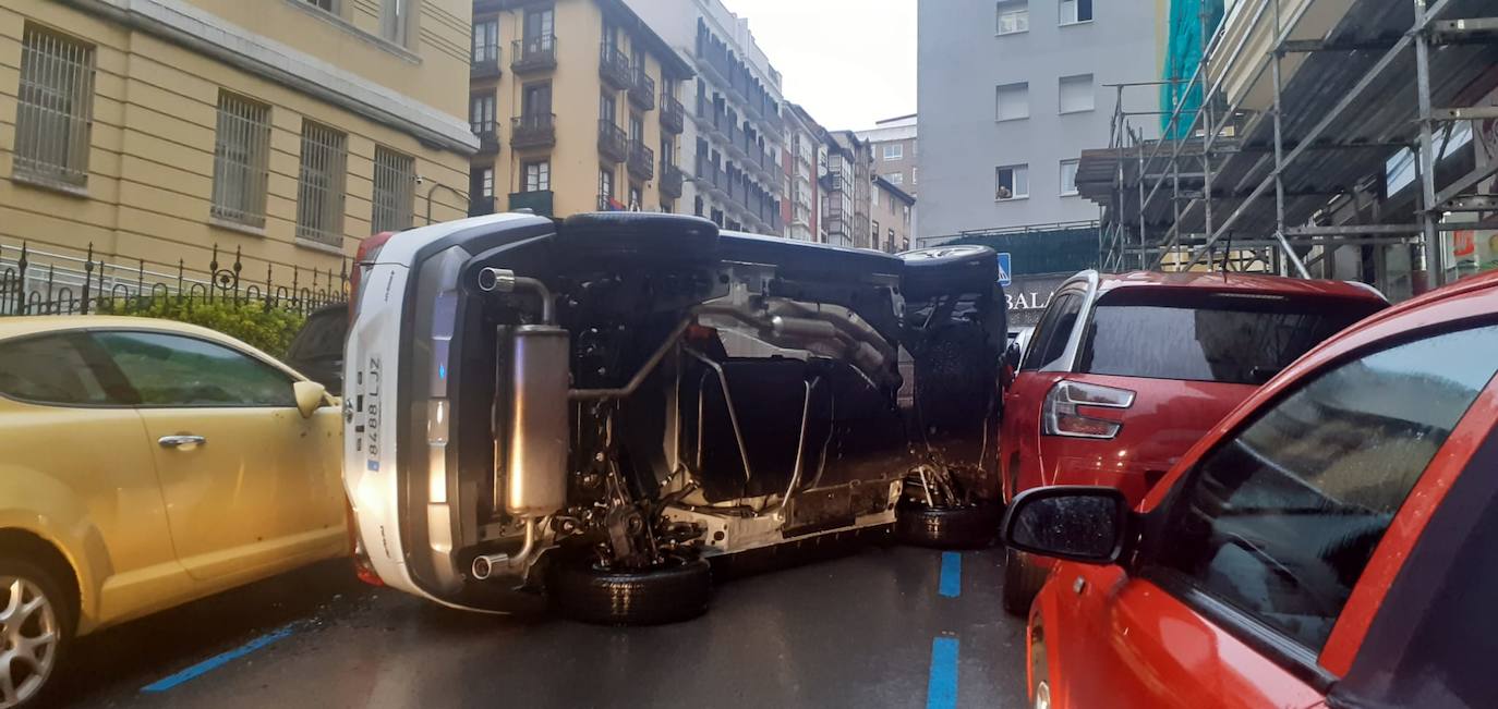 Fotos: Accidente de tráfico en la calle santa Clara de Santander