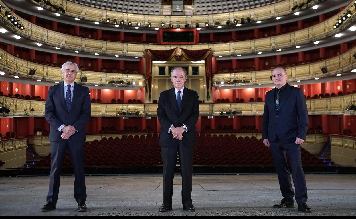 Joan Matabosch, director artístico del Teatro Real; Gregorio Marañón, presidente, e Ignacio García-Belenguer, director general.