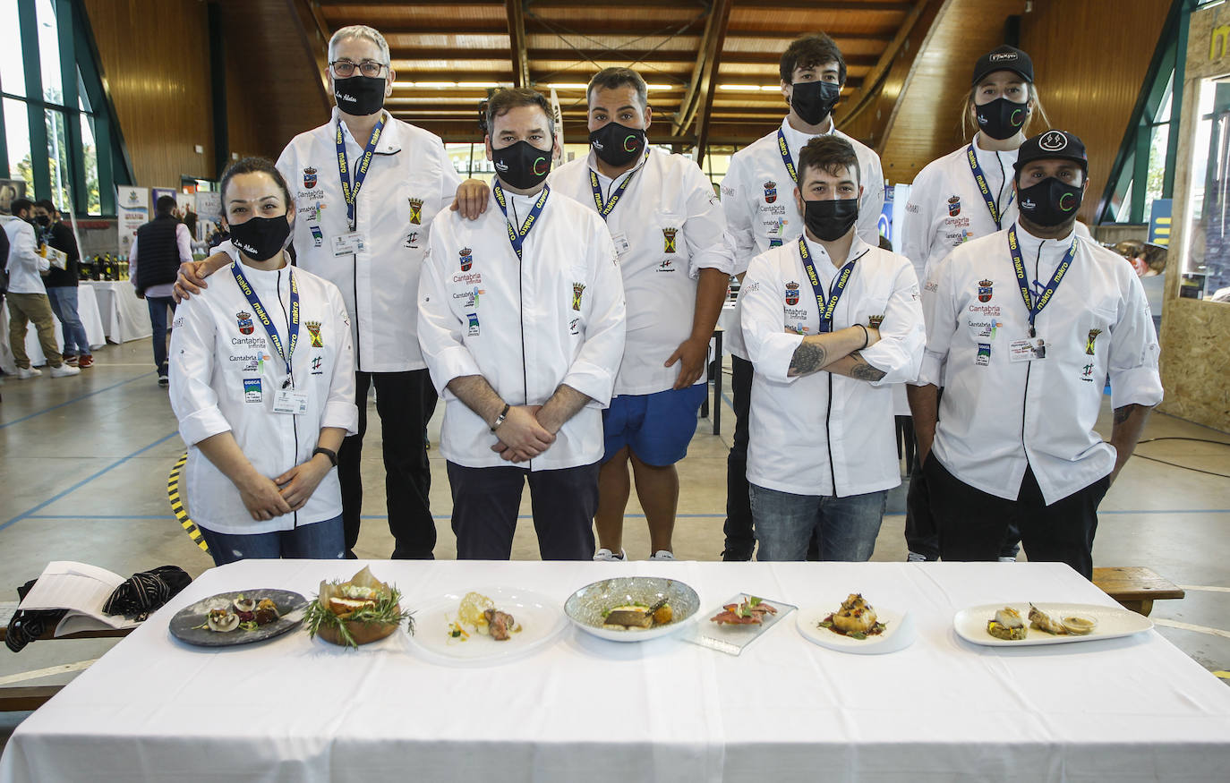 Beatriz Capiruchipi, del restaurante Los Abetos, gana el Concurso de Cocineros de Torrelavega. La final se ha celebrado este martes en el pabellón multiusos Sergio García 'El Niño'. El segundo premio del certamen dedicado a Nacho Basurto recayó en Javier Marañón, y el tercero fue para Alexis Fernández